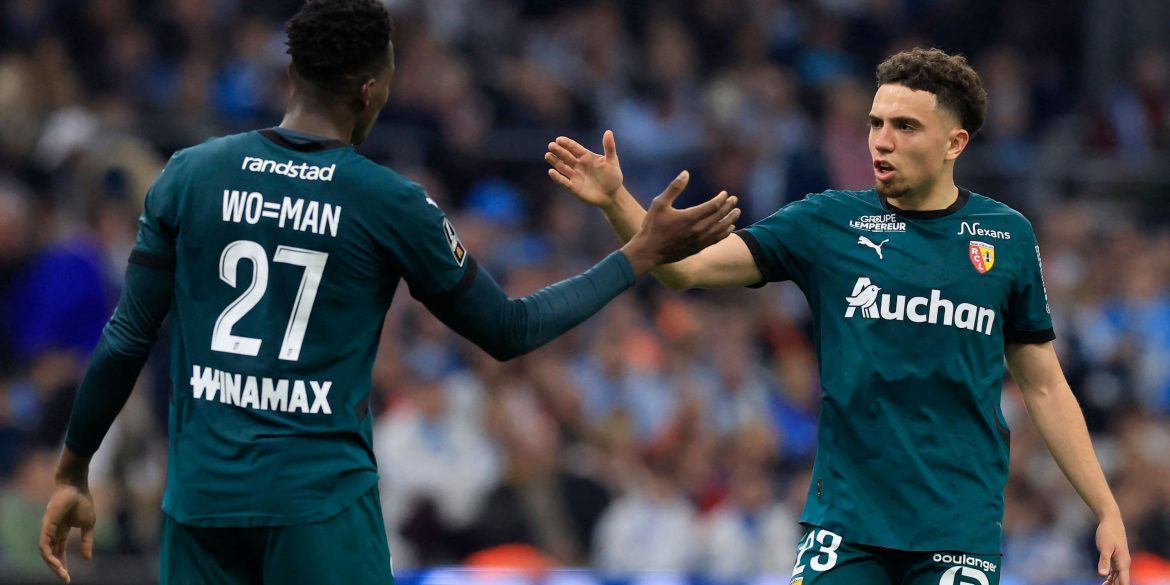 Sunderland considering hijacking £17m+ star wanted by huge European clubs