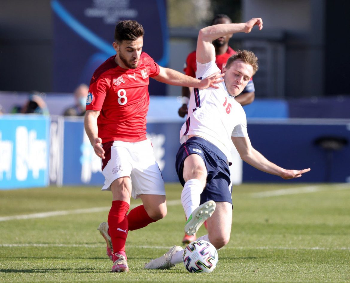 Gold shares ‘terrific’ Skipp news for Spurs
