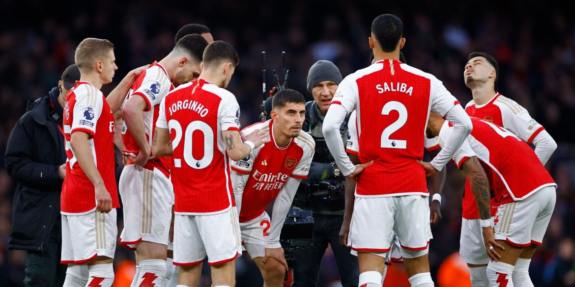 Arteta should drop 8/10 Arsenal man for "intelligent" star